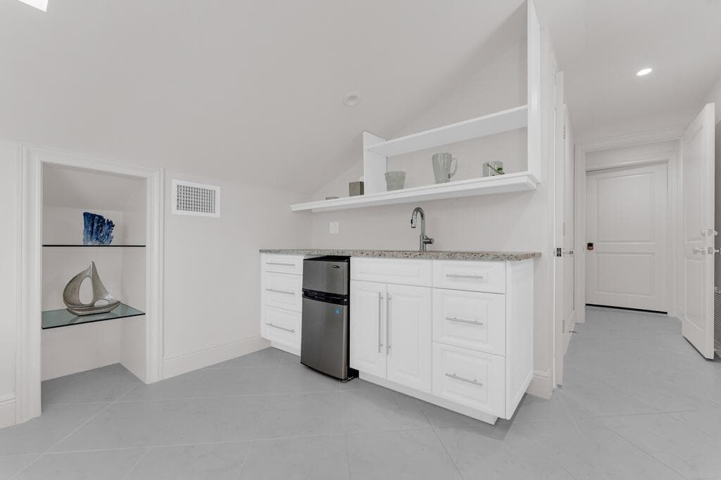 355 Oakview Drive, Delray Beach, FL 33445 — photo 52 of 71