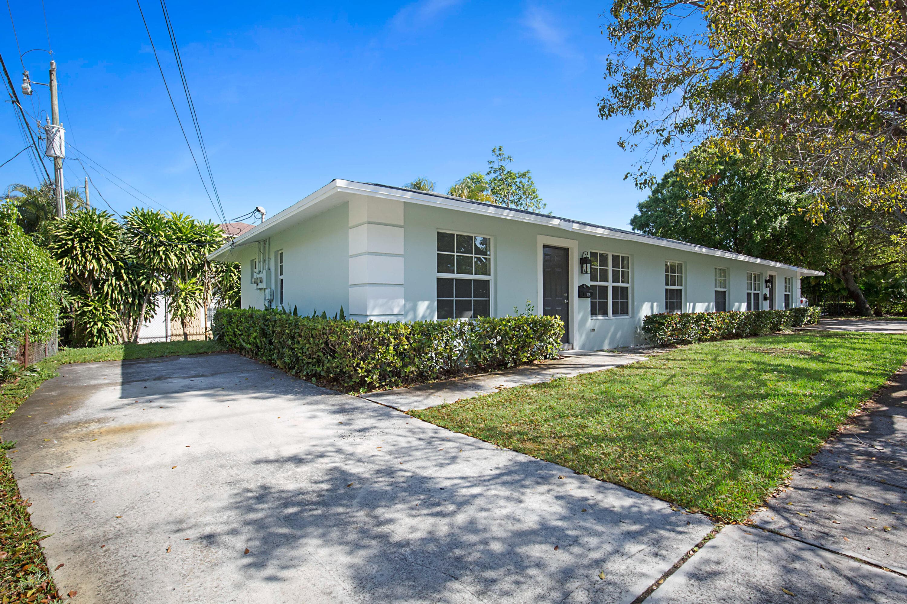 705 New York Street, West Palm Beach, FL 33401 — photo 2 of 22