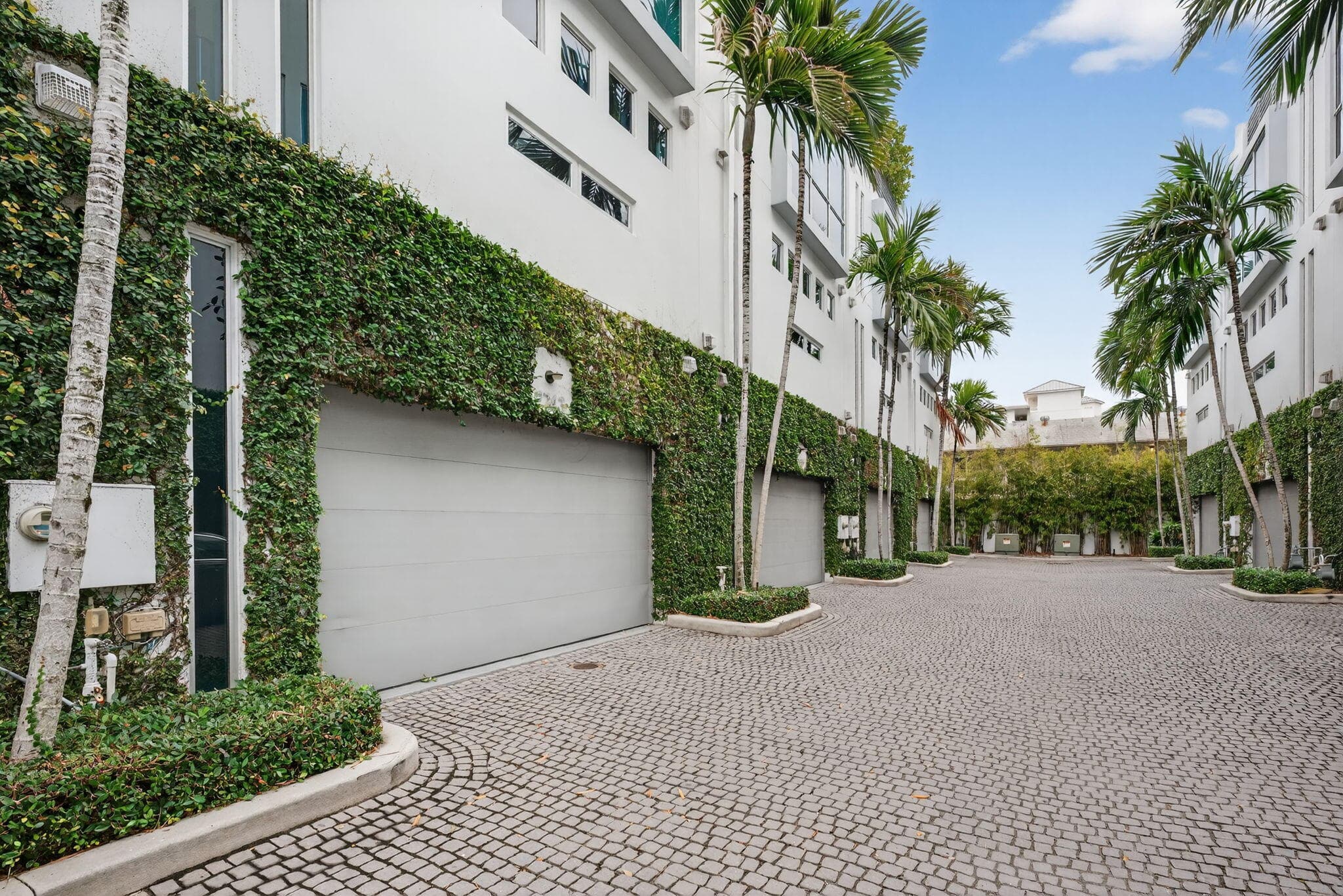 2743 NE 1st Street, Pompano Beach, FL 33062 — photo 25 of 27