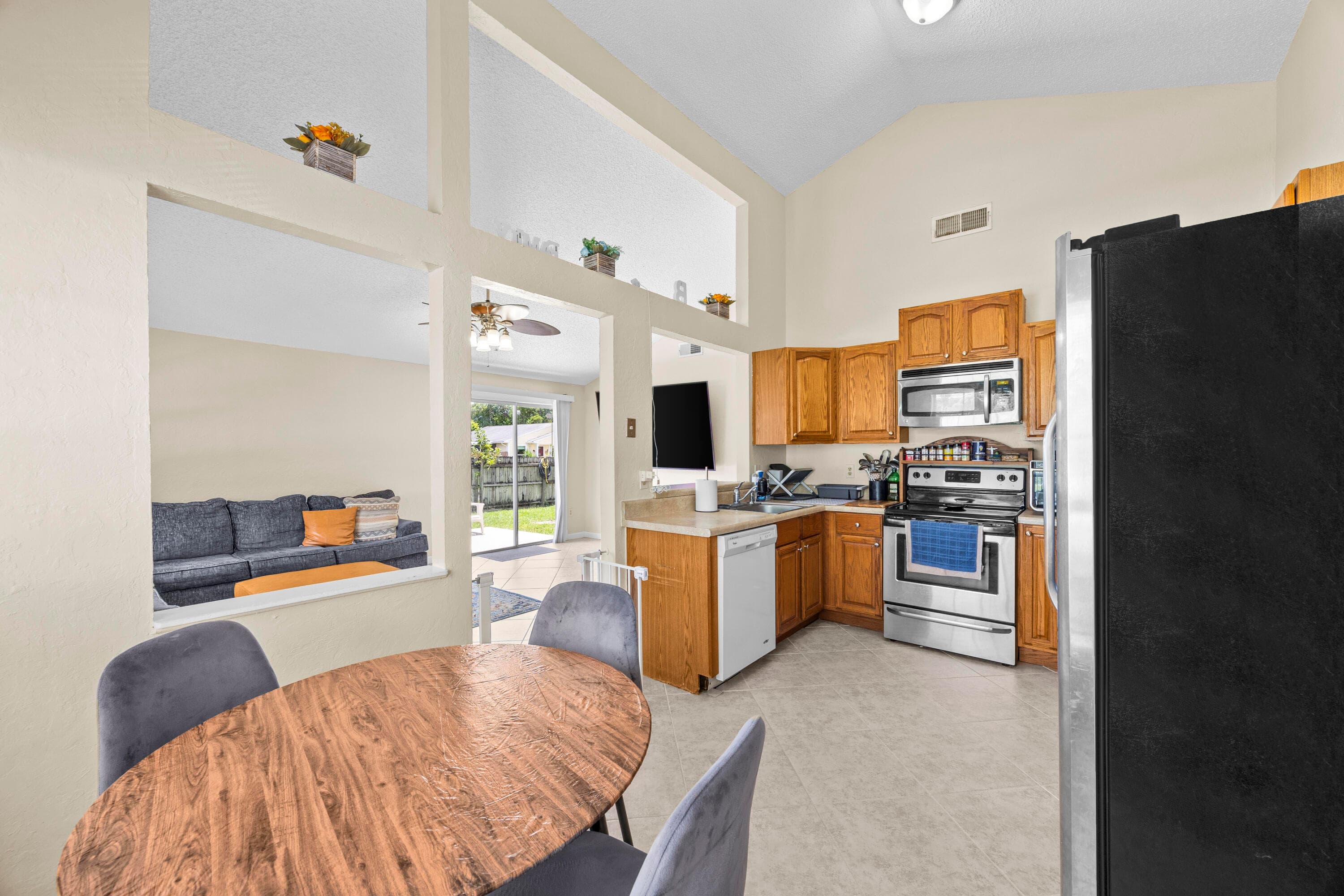 10552 Bobbie Lane, Royal Palm Beach, FL 33411 — photo 13 of 30