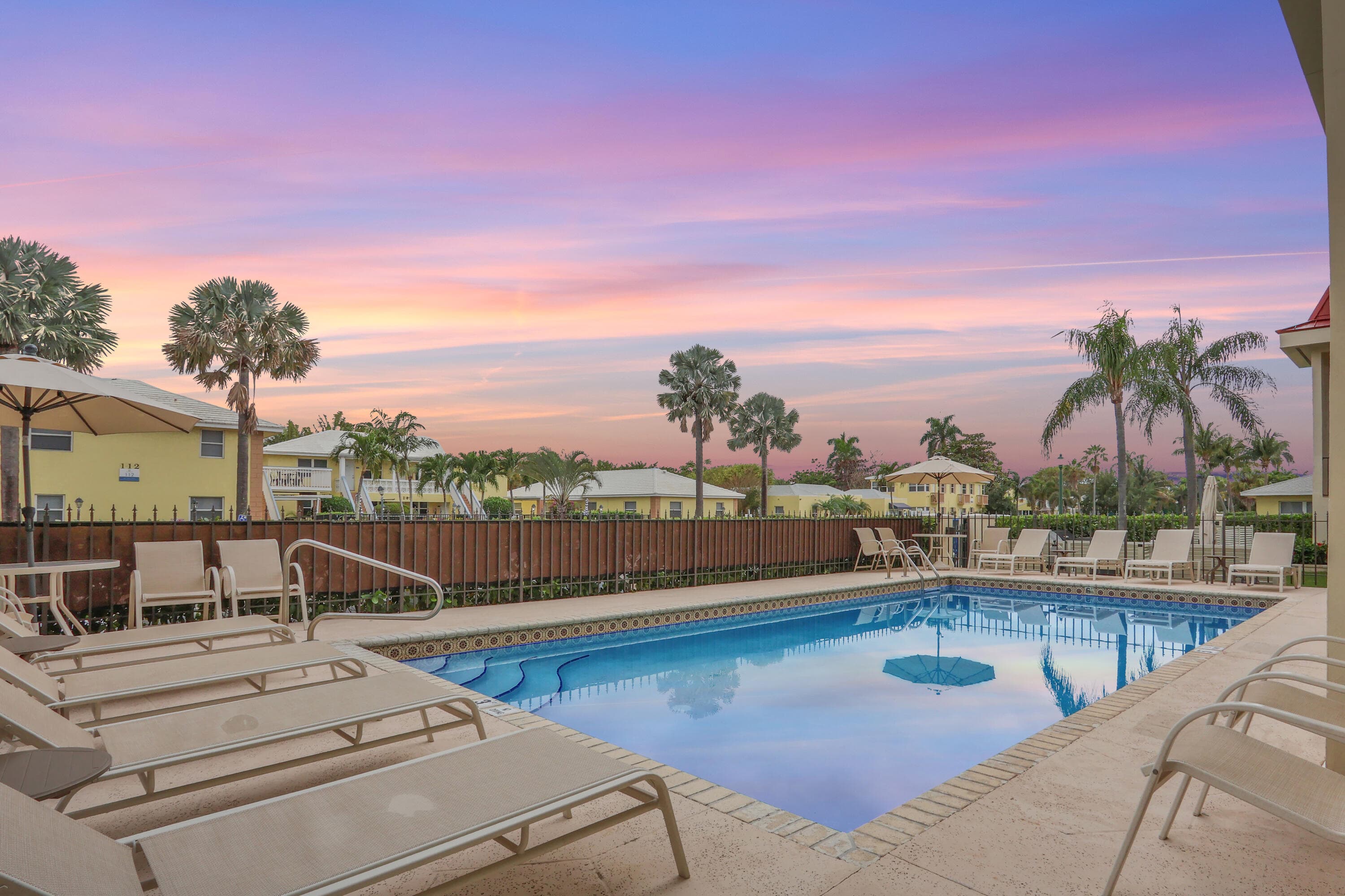 115 Bamboo Road 205, Palm Beach Shores, FL 33404 — photo 2 of 37
