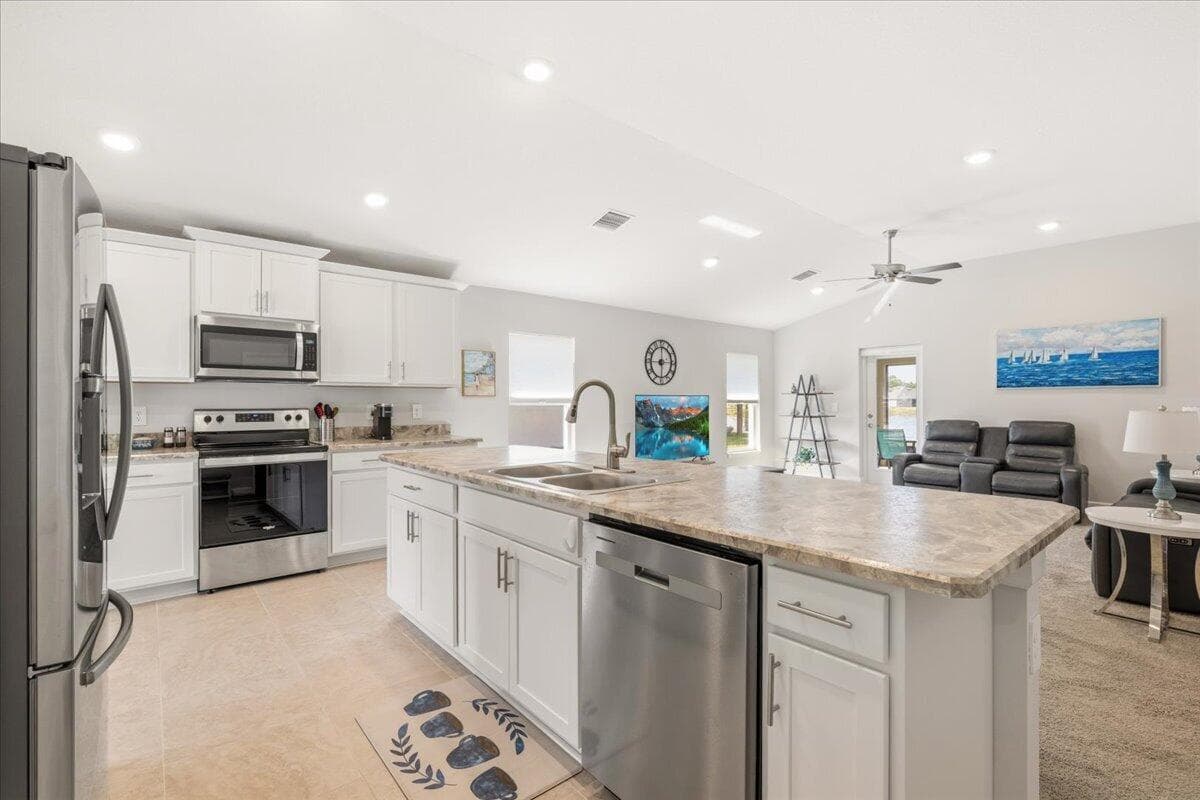 5435 Lugo Street, Fort Pierce, FL 34951 — photo 8 of 31