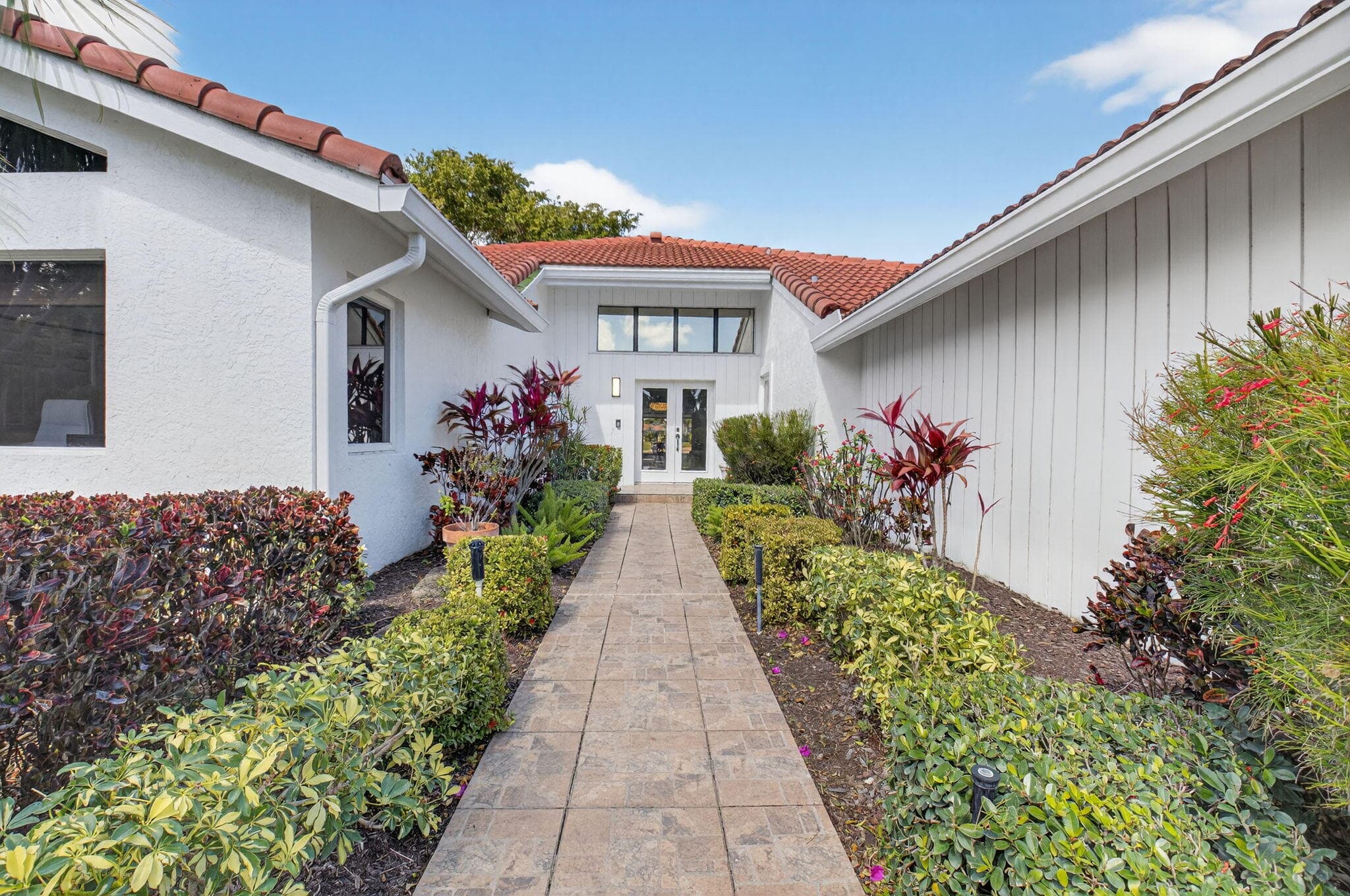 32 Estate Drive, Boynton Beach, FL 33436 — photo 3 of 68