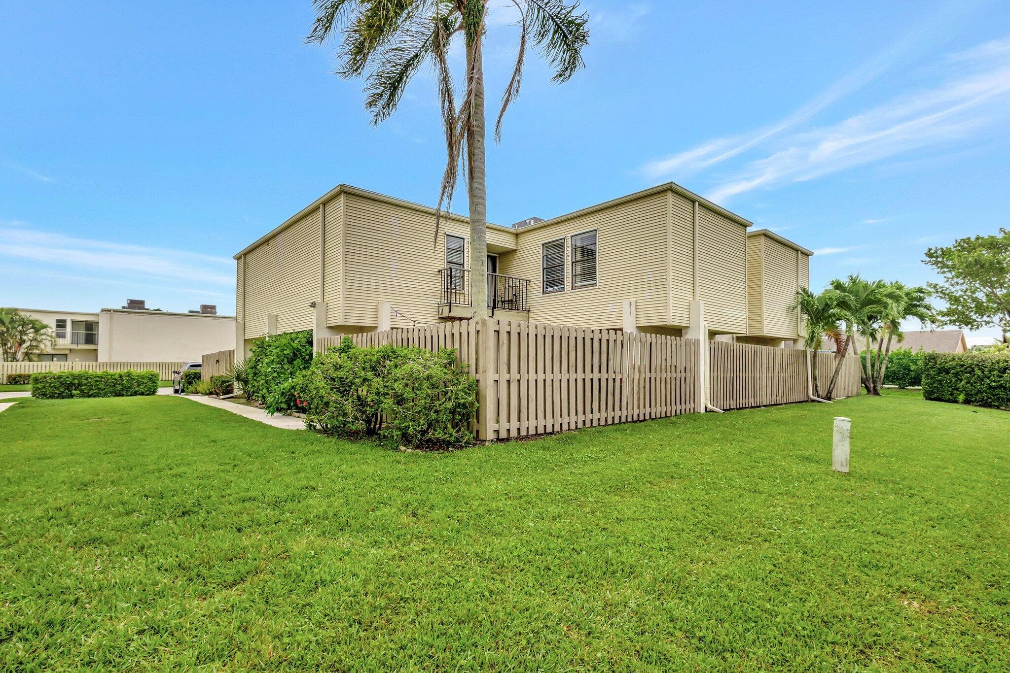 1586 Shaker Circle, Wellington, FL 33414 — photo 29 of 38
