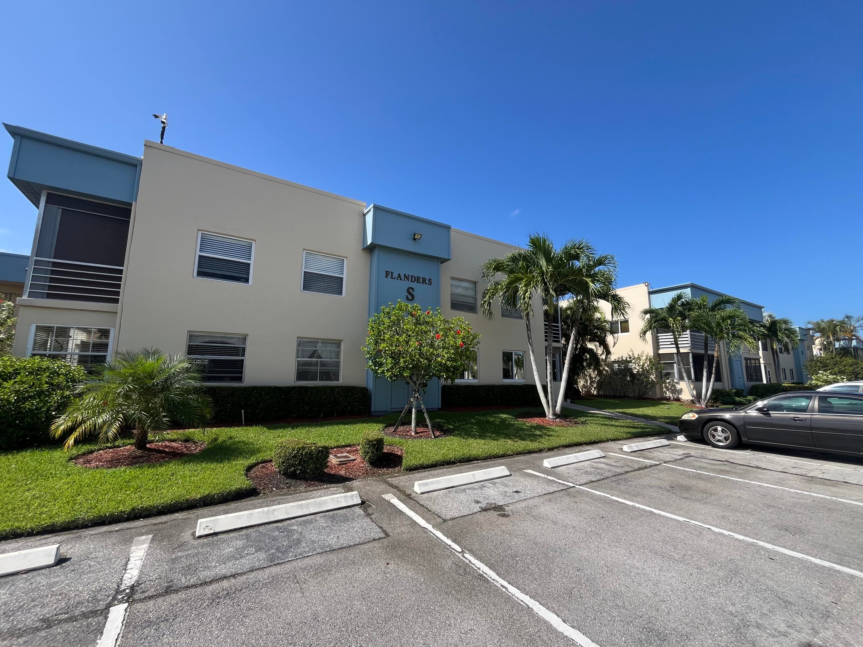 897 Flanders S 897, Delray Beach, FL 33484 — photo 1 of 33