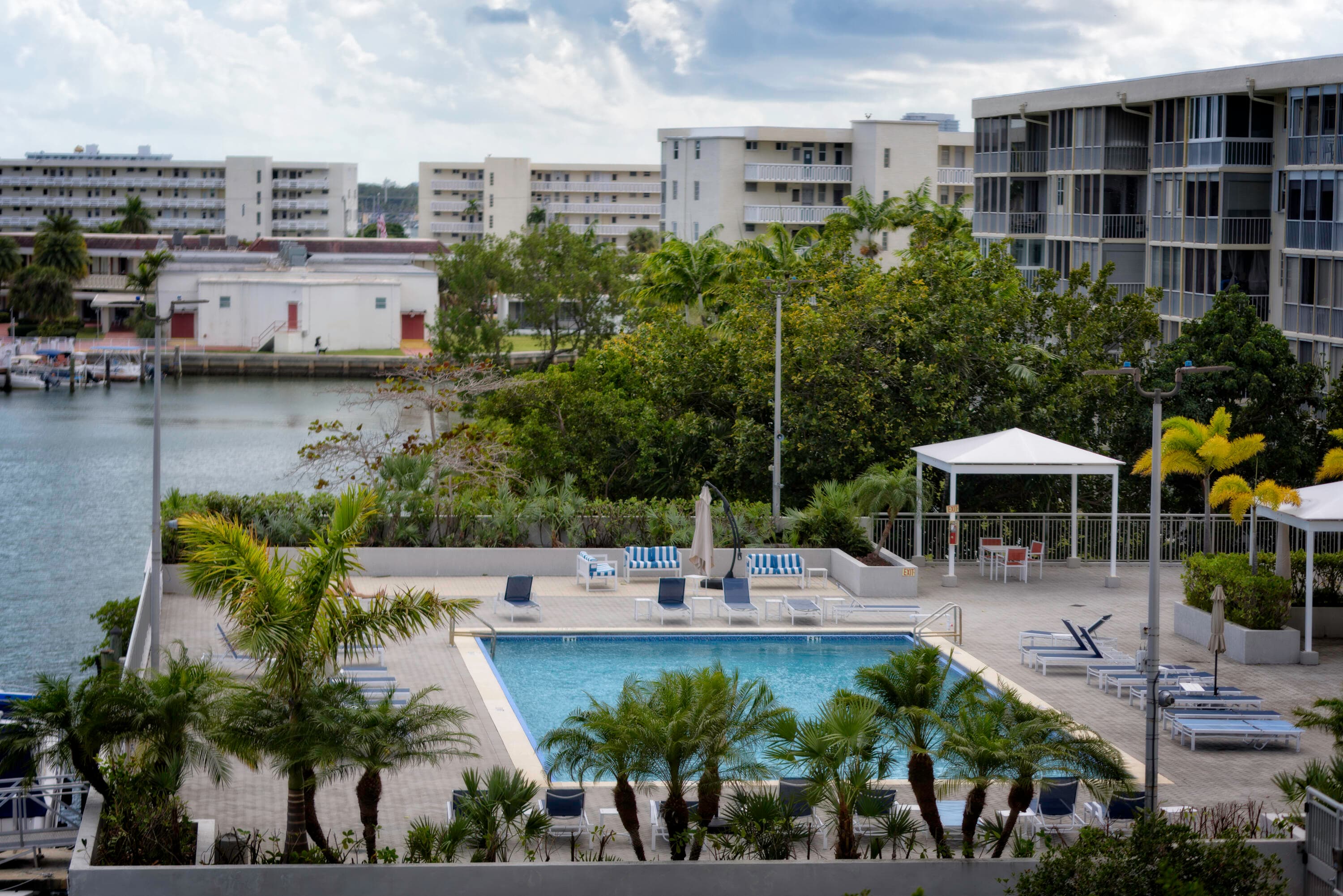 18081 Biscayne Boulevard 403, Aventura, FL 33160 — photo 29 of 32
