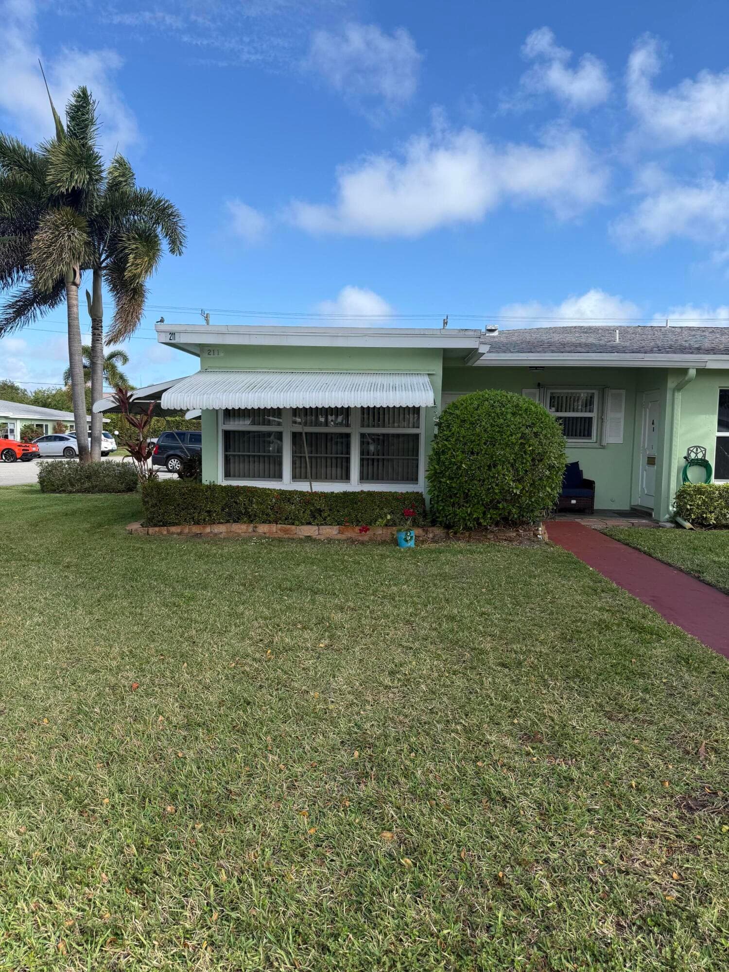 211 Country Lane E A, Boynton Beach, FL 33435 — photo 1 of 13