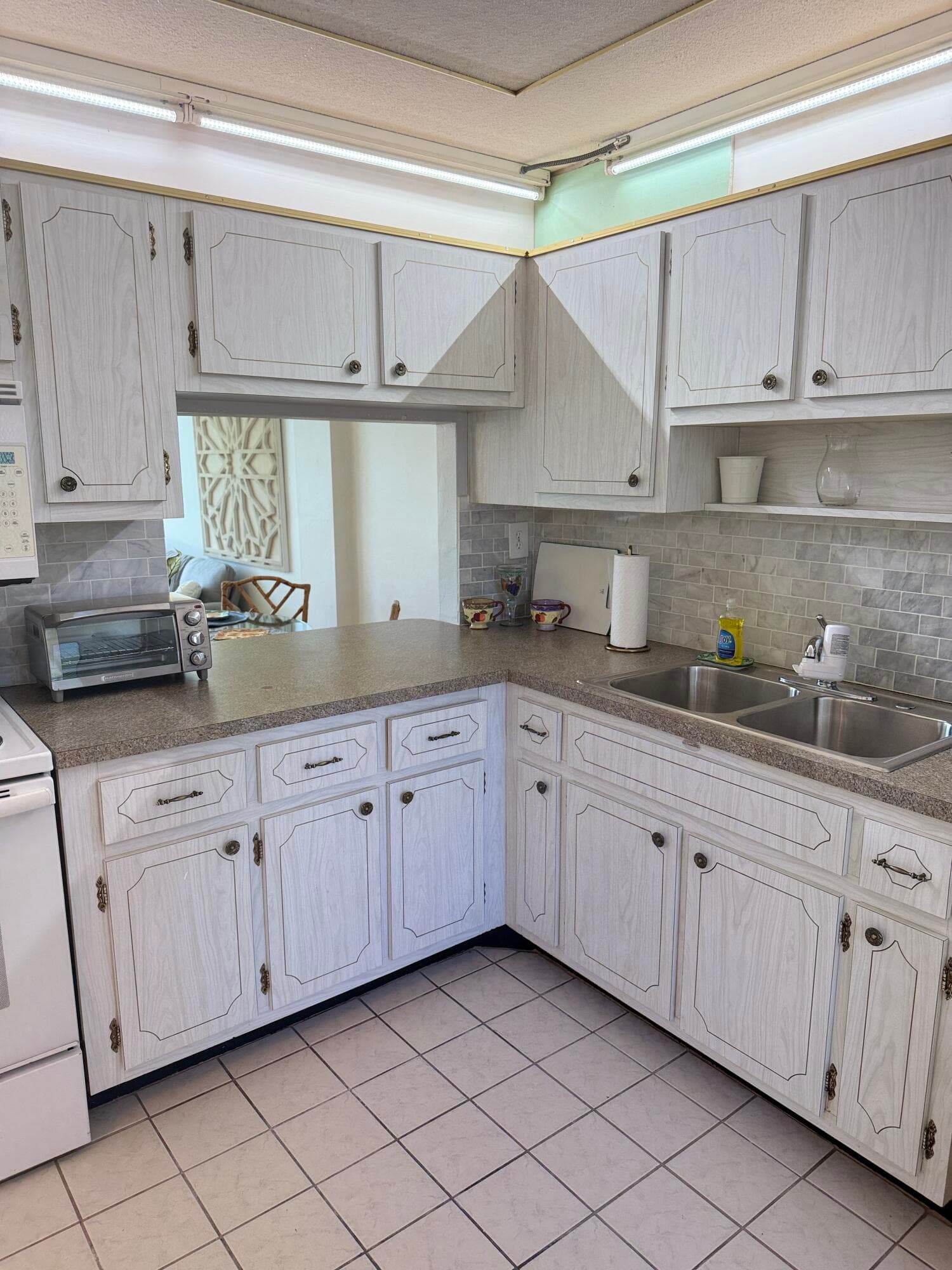 2616 N Gardens Drive 105, Lake Worth, FL 33461 — photo 5 of 17