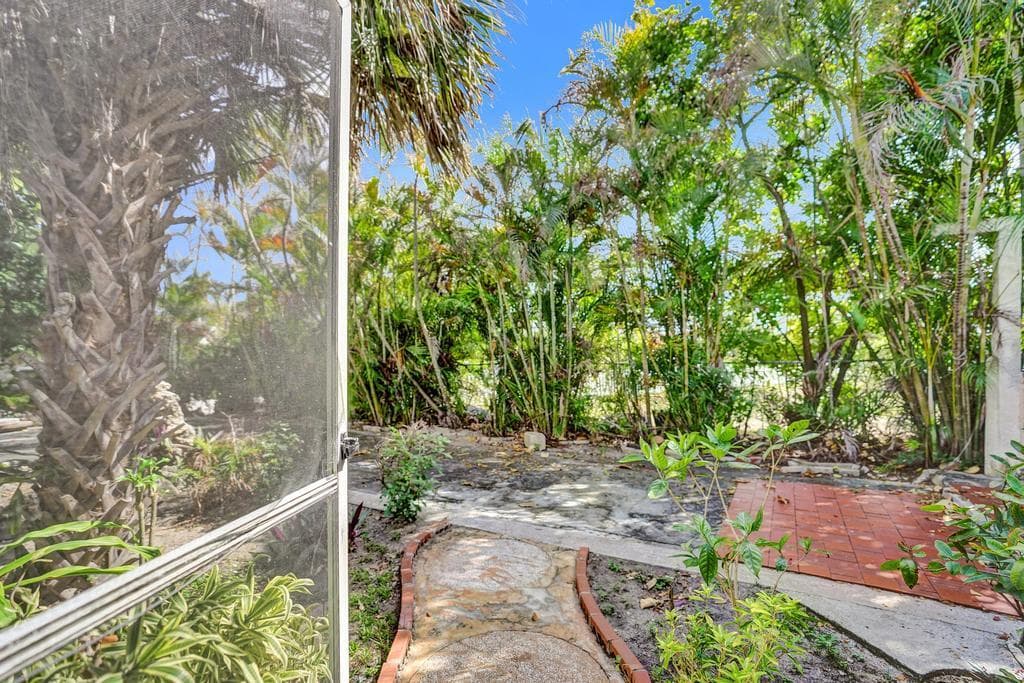 1004 SE 11th Street, Deerfield Beach, FL 33441 — photo 19 of 65