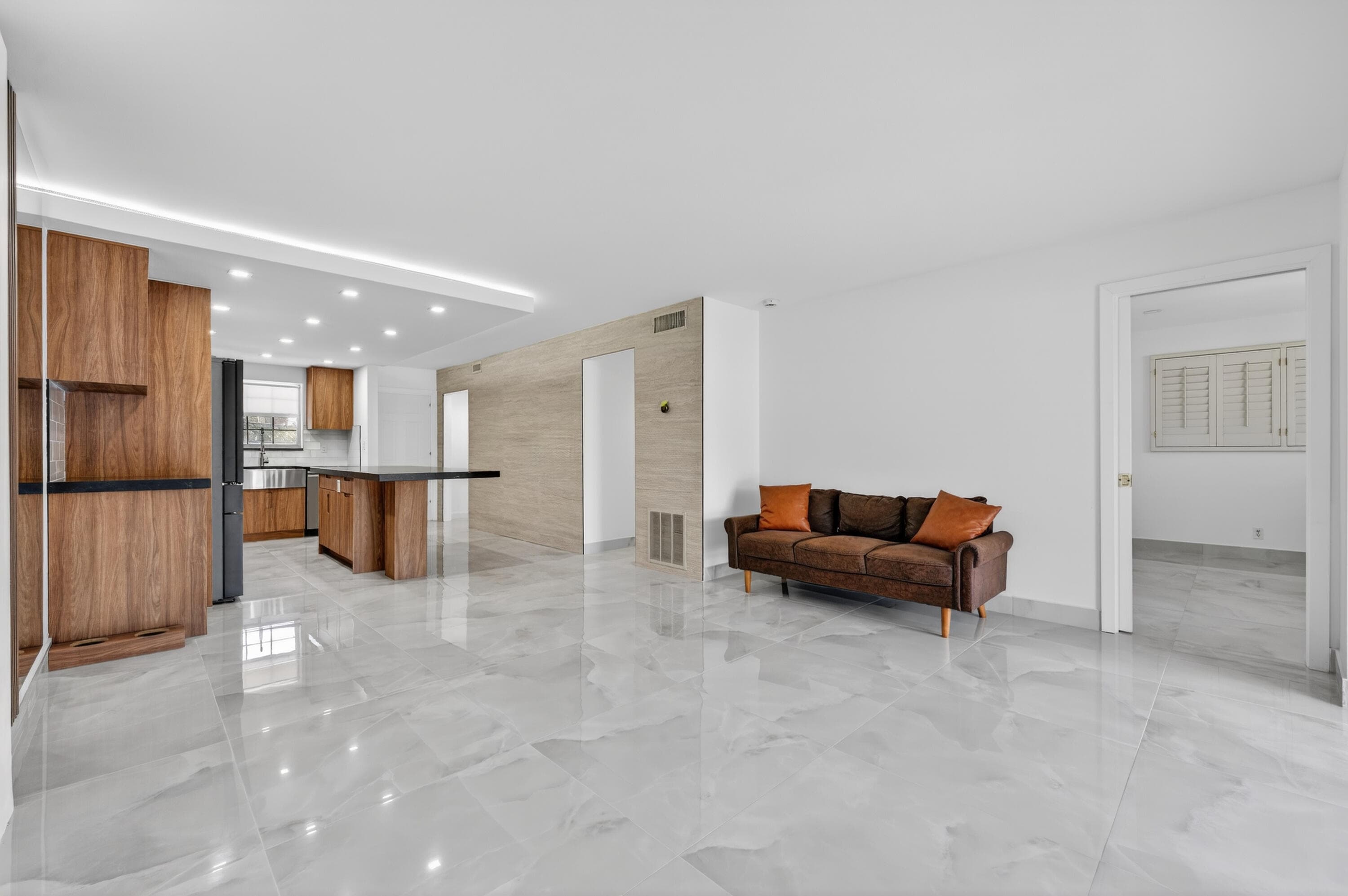 2134 NE 36th Street 82, Lighthouse Point, FL 33064 — photo 12 of 38