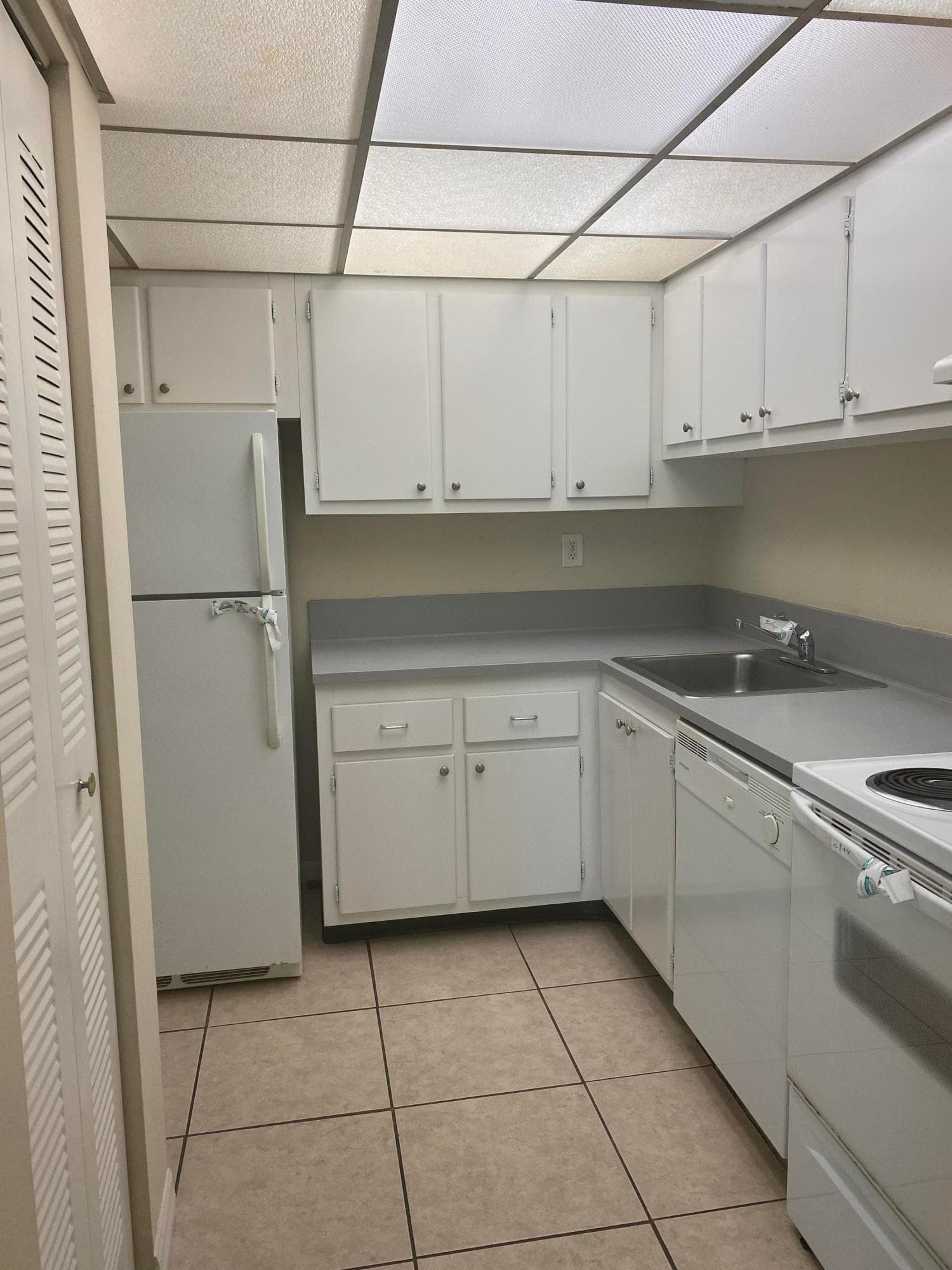 409 Executive Center Drive 211, West Palm Beach, FL 33401 — photo 4 of 47