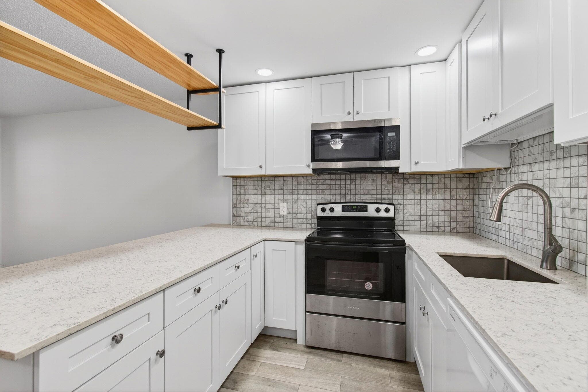 247 Ventnor R, Deerfield Beach, FL 33442 — photo 18 of 124
