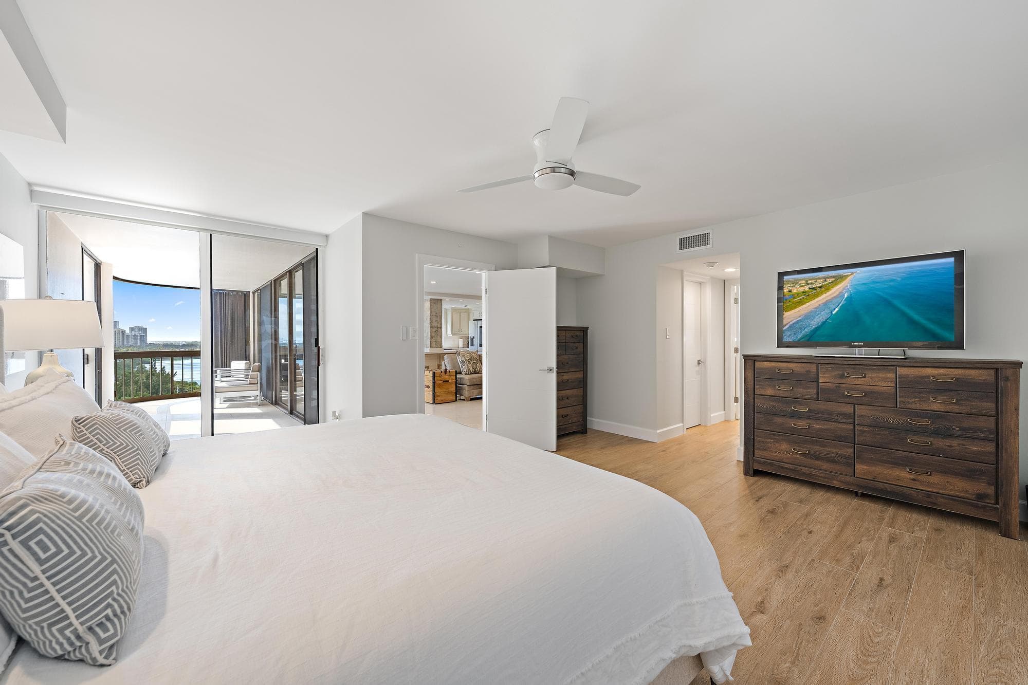 5380 N Ocean Drive 12a, Singer Island, FL 33404 — photo 16 of 36