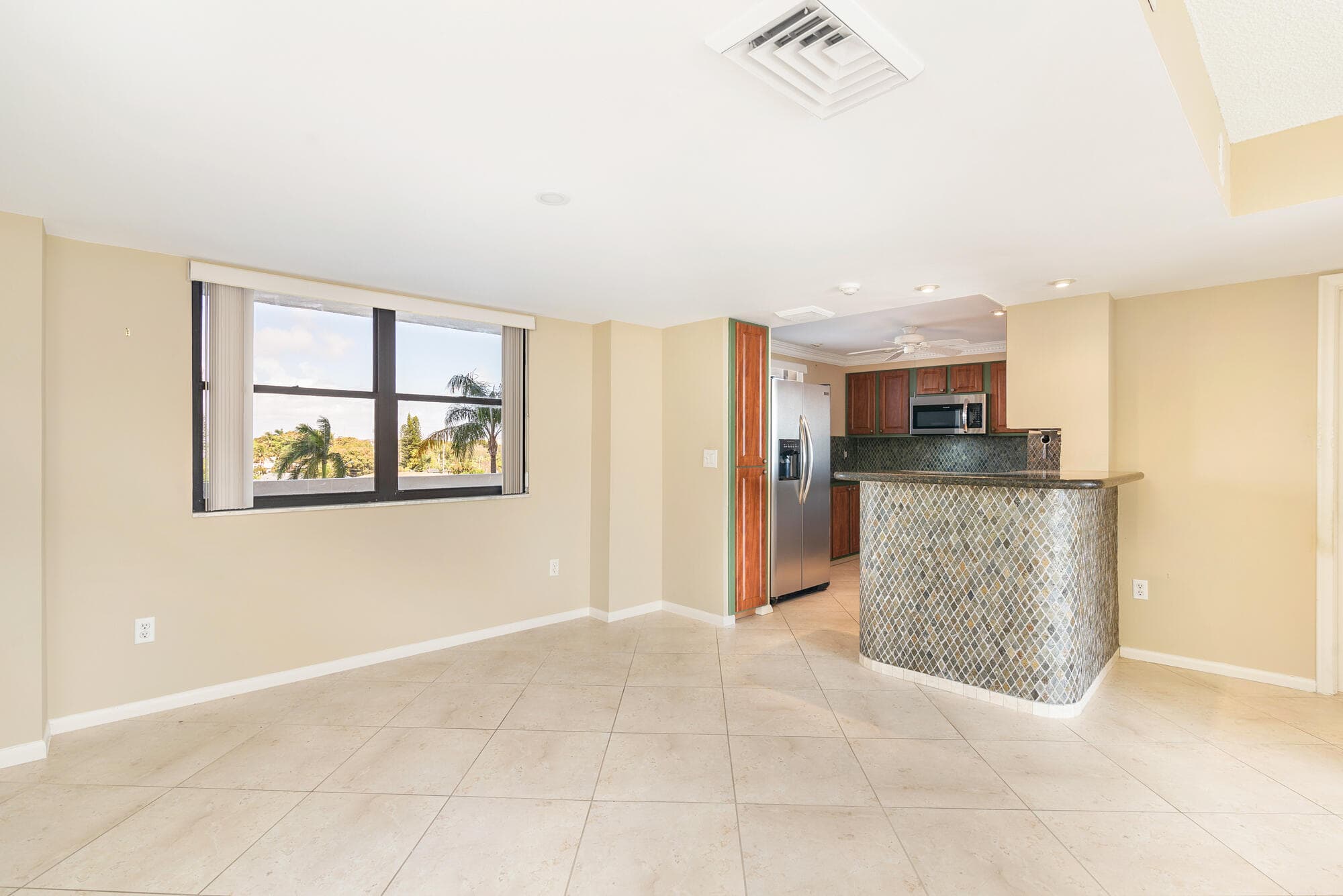5200 N Flagler Drive 404, West Palm Beach, FL 33407 — photo 6 of 18