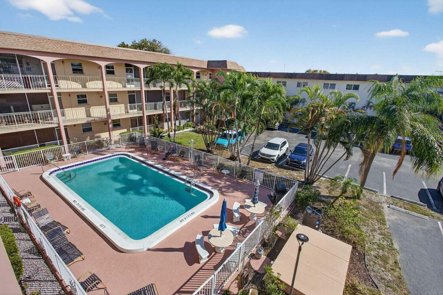 100 SE 6th Avenue 303, Pompano Beach, FL 33060 — photo 9 of 56