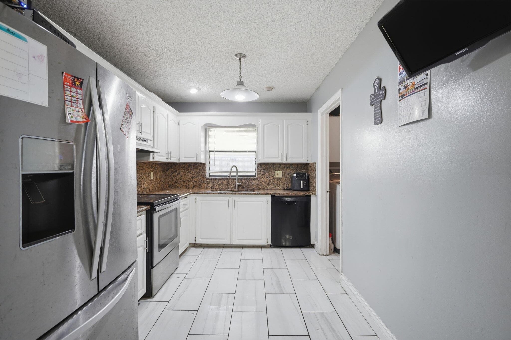 1301 SW 75th Avenue, North Lauderdale, FL 33068 — photo 7 of 34