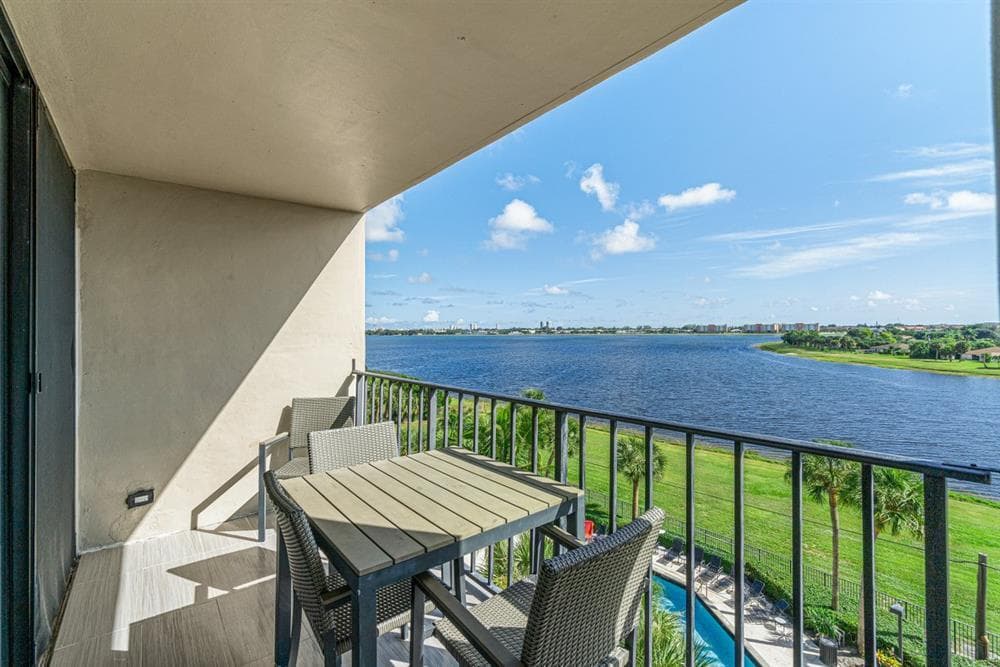 1830 Embassy Drive 613, West Palm Beach, FL 33401 — photo 18 of 22