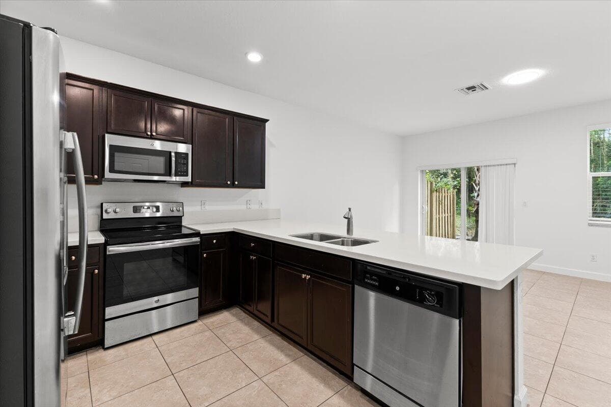 4335 Maybelle Lane, West Palm Beach, FL 33417 — photo 2 of 26