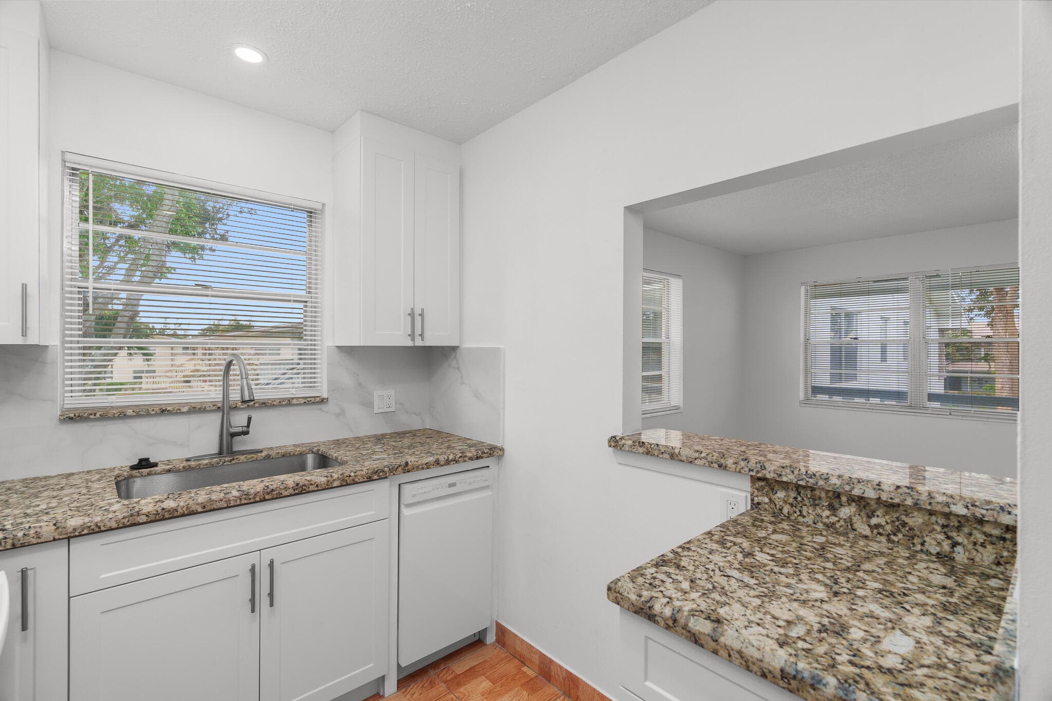 346 Windsor O, West Palm Beach, FL 33417 — photo 7 of 39