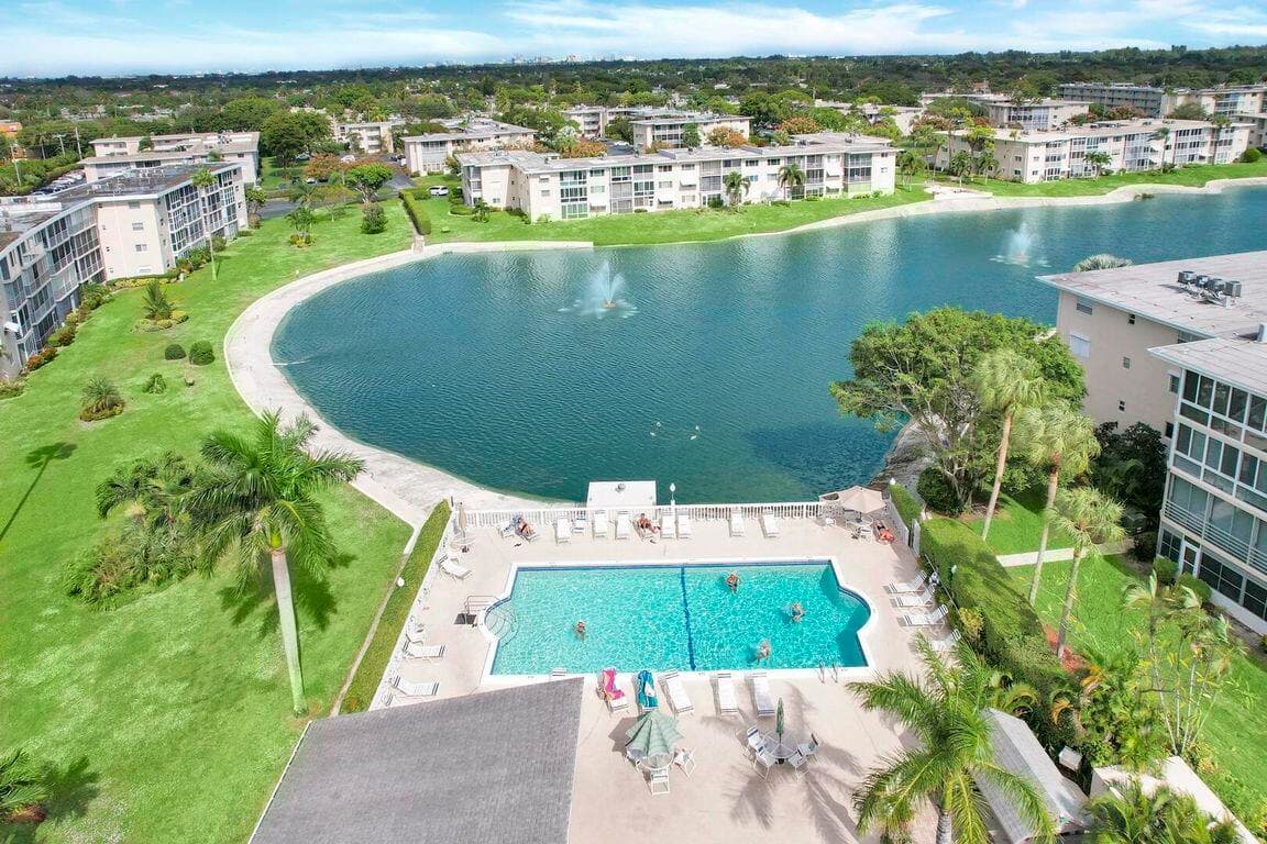 2562 N Garden Drive 206, Lake Worth, FL 33461 — photo 22 of 27