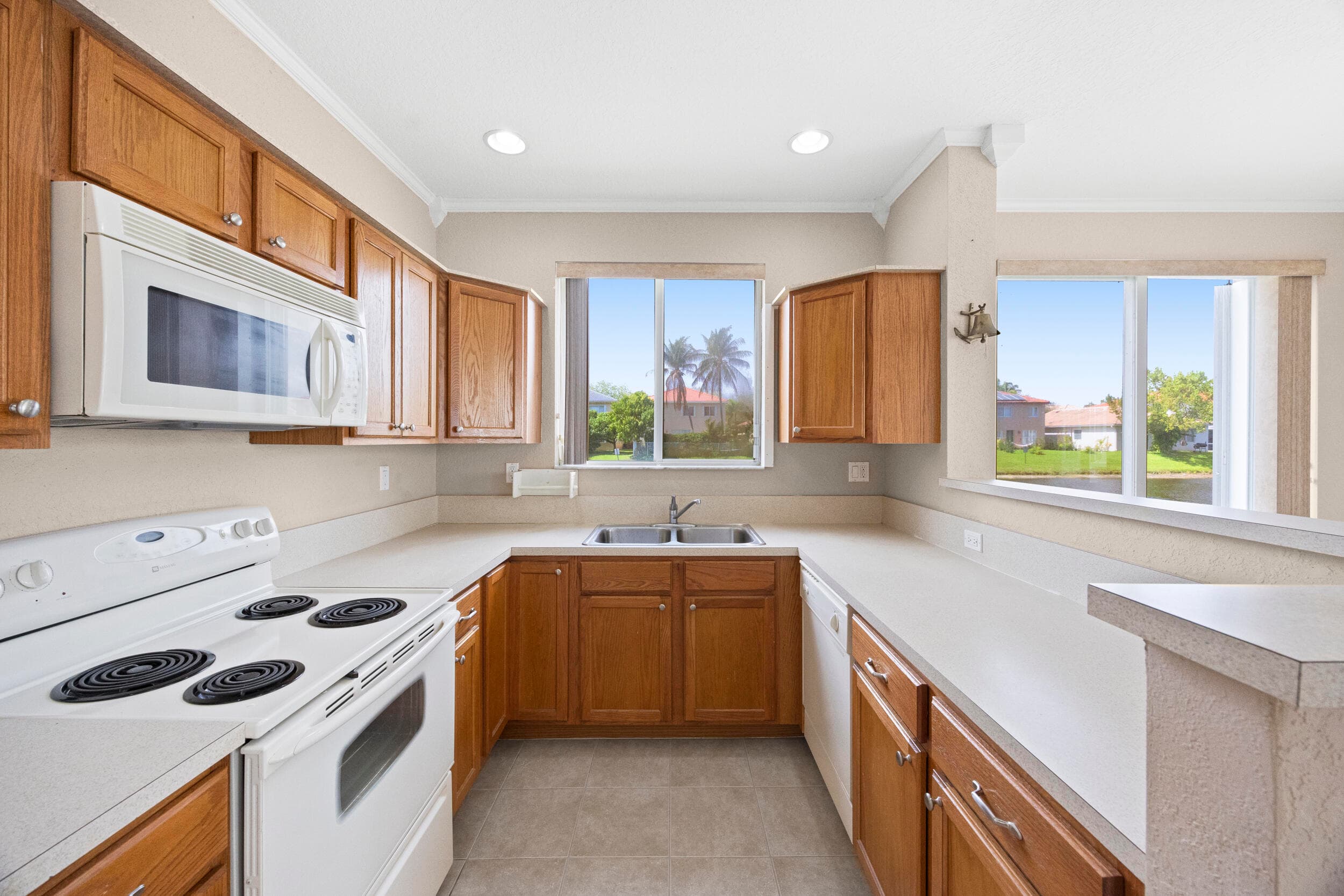 3069 Laurel Ridge Circle, Riviera Beach, FL 33404 — photo 13 of 52