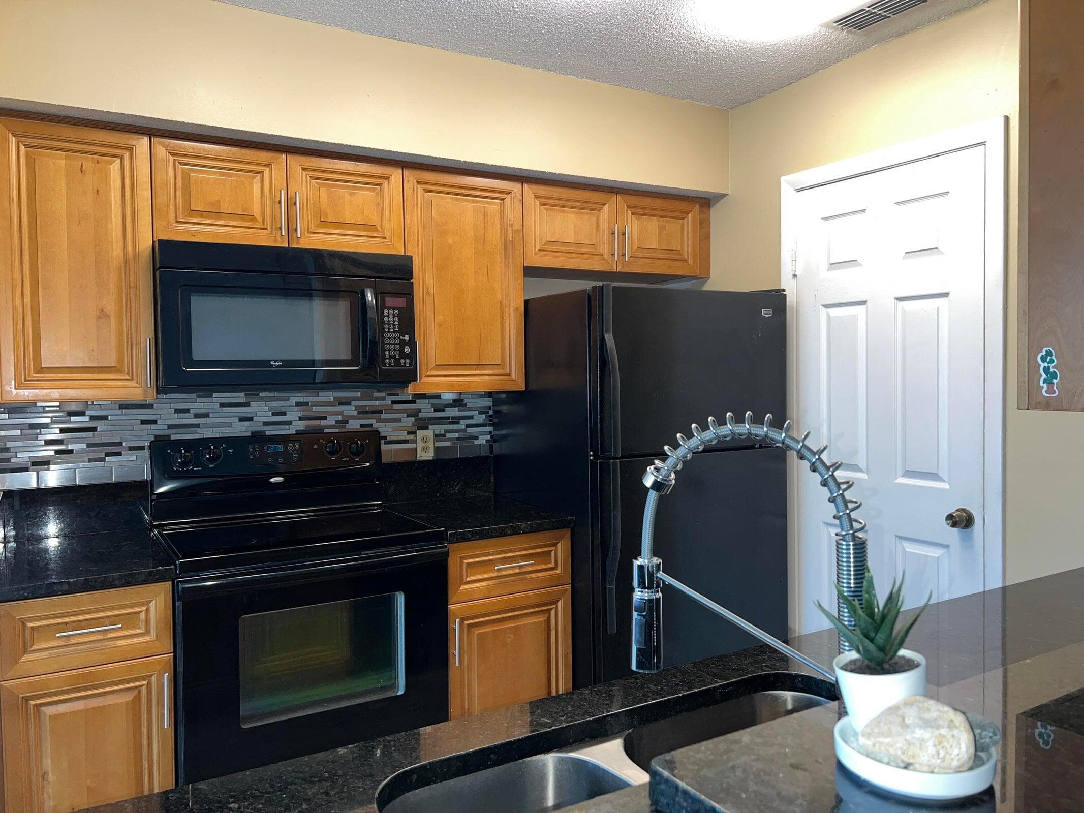 815 W Boynton Beach Boulevard 7-205, Boynton Beach, FL 33426 — photo 1 of 15