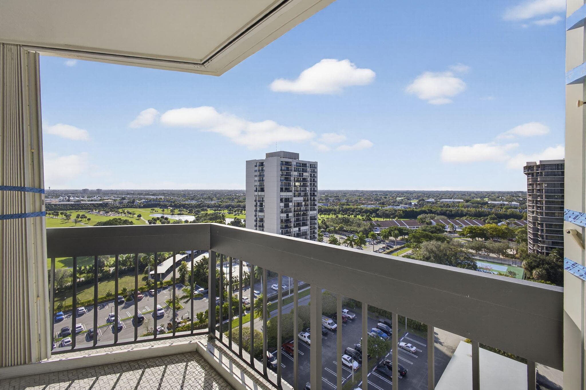 2400 Presidential Way 1606, West Palm Beach, FL 33401 — photo 6 of 58