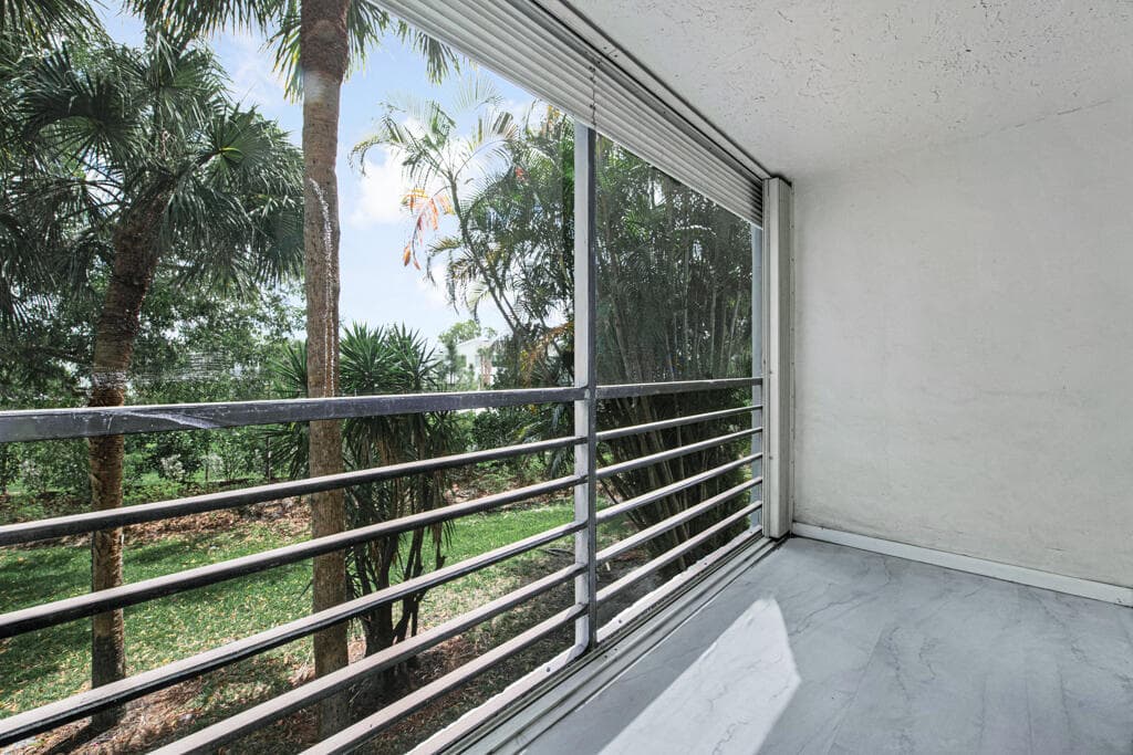 4640 Lucerne Lakes Boulevard 206, Lake Worth, FL 33467 — photo 23 of 42