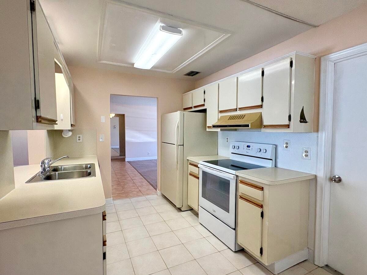 2003 SW 18th Street, Boynton Beach, FL 33426 — photo 10 of 27