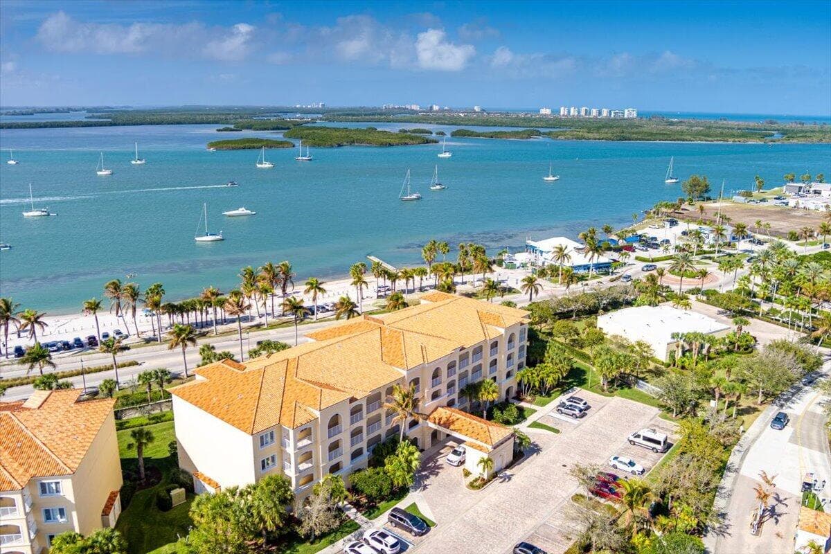 36 Harbour Isle Drive W 106, Fort Pierce, FL 34949 — photo 34 of 44