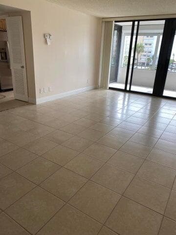 3589 S Ocean Boulevard 402, South Palm Beach, FL 33480 — photo 8 of 14