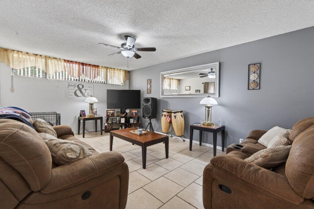 3838 Victoria Drive, West Palm Beach, FL 33406 — photo 14 of 44