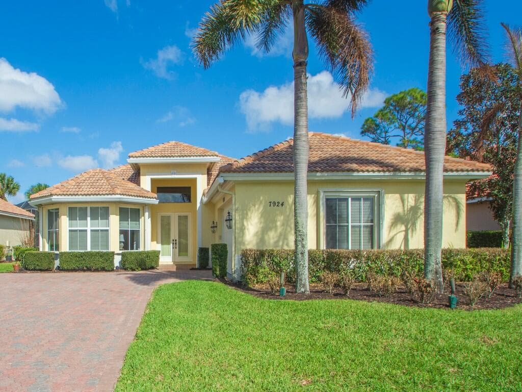 7924 Links Way, Port St. Lucie, FL 34986 — photo 1 of 49