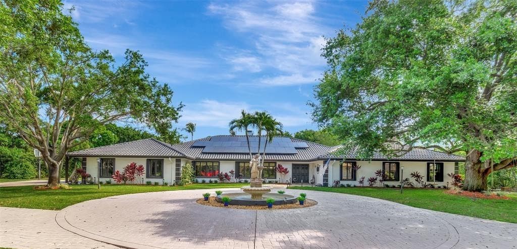 10300 Prestwick Road, Boynton Beach, FL 33436 — photo 1 of 80