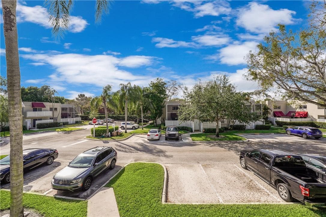 534 NW 98th Avenue 4, Plantation, FL 33324 — photo 28 of 32