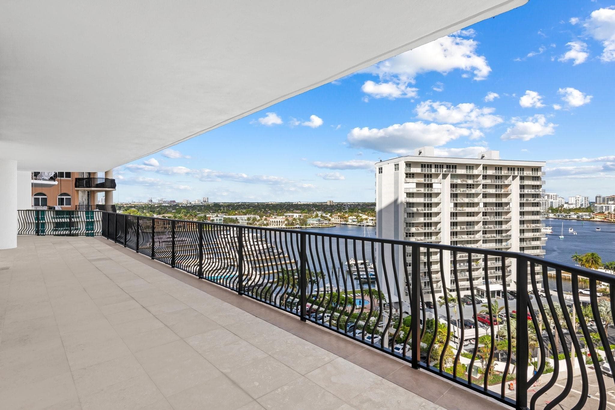 Condominium in Fort Lauderdale — photo 14 of 38