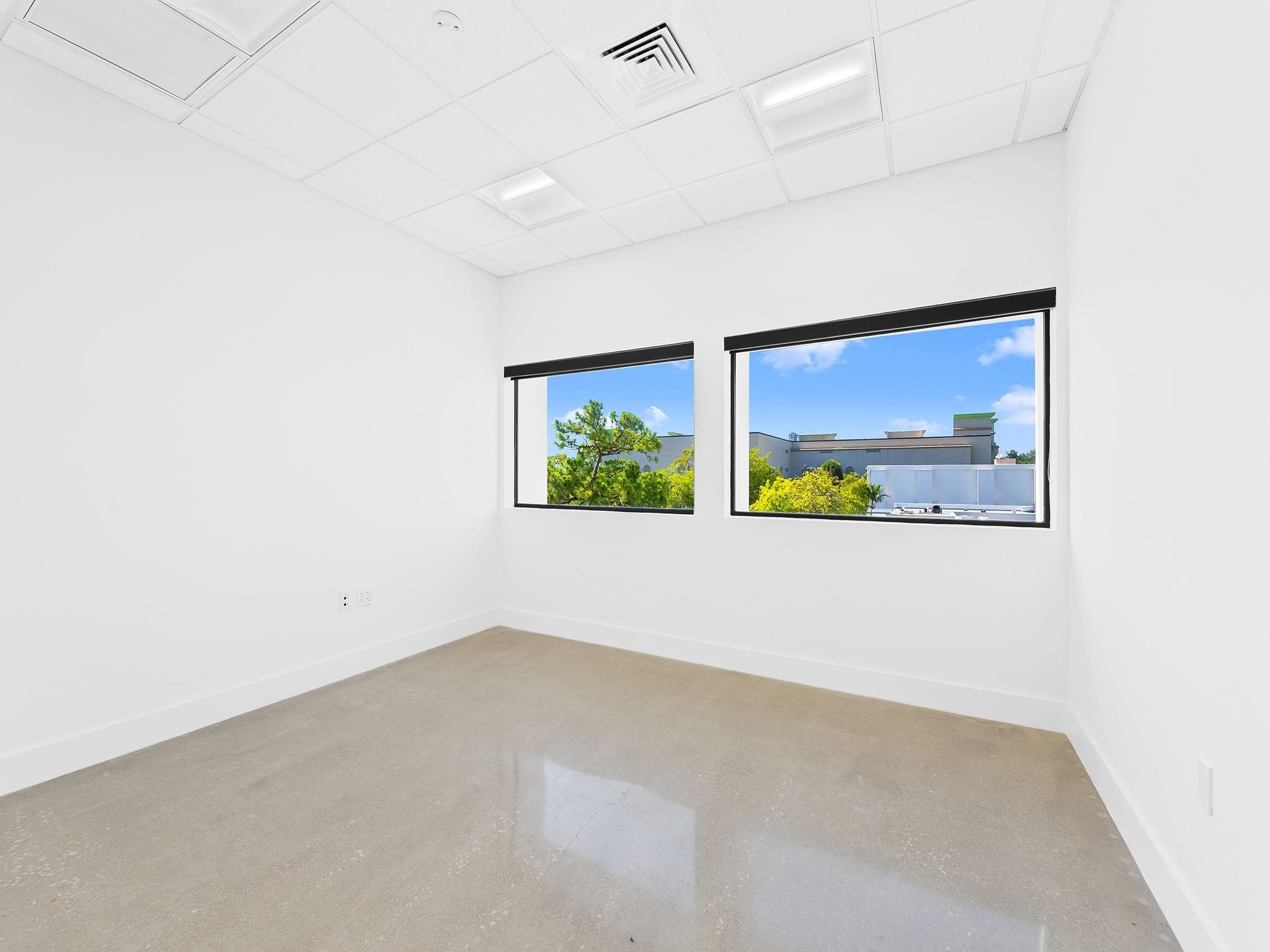 707 NE 3rd Avenue, Fort Lauderdale, FL 33304 — photo 44 of 49