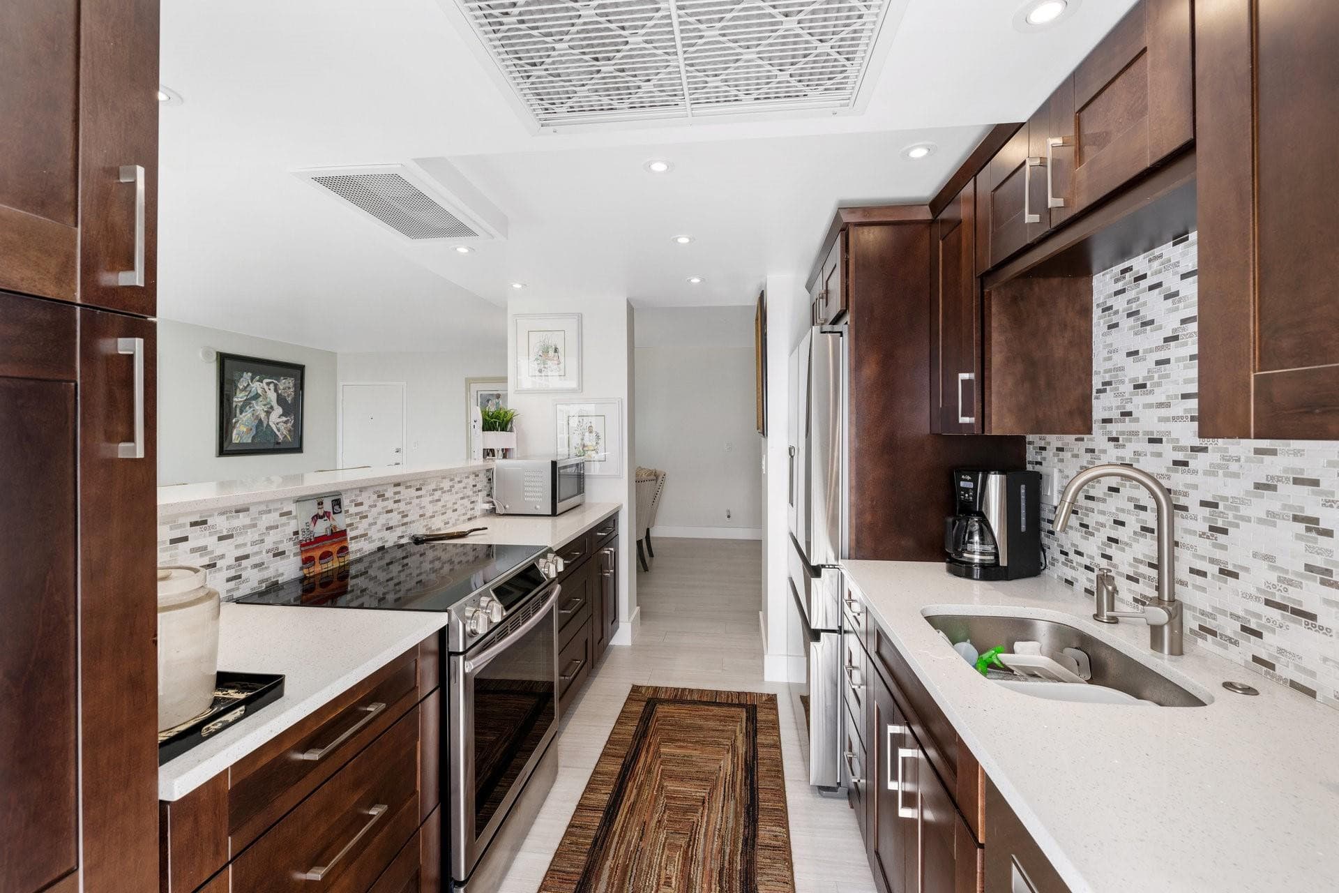 2715 N Ocean Boulevard 17D, Fort Lauderdale, FL 33308 — photo 9 of 33
