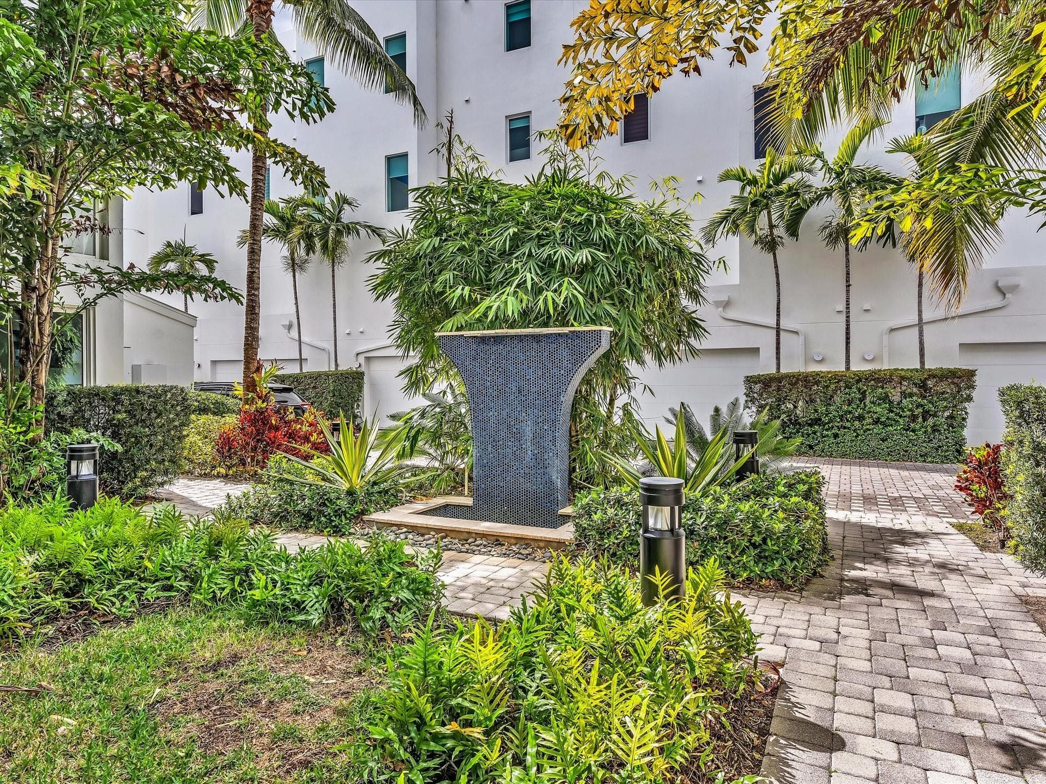 733 NE 4th Avenue 733, Fort Lauderdale, FL 33304 — photo 2 of 65
