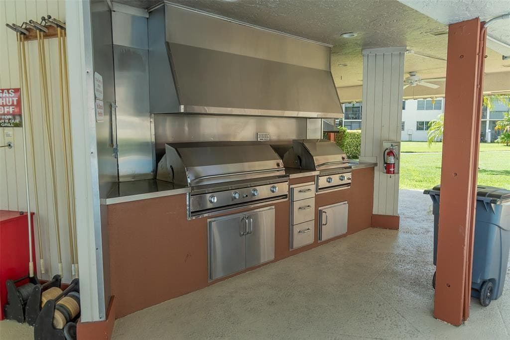 361 S Hollybrook Drive 105, Pembroke Pines, FL 33025 — photo 18 of 28
