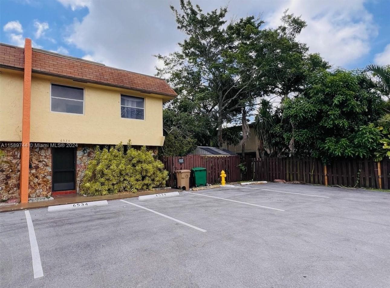 6534 SW 41st Street, Davie, FL 33314 — photo 2 of 11