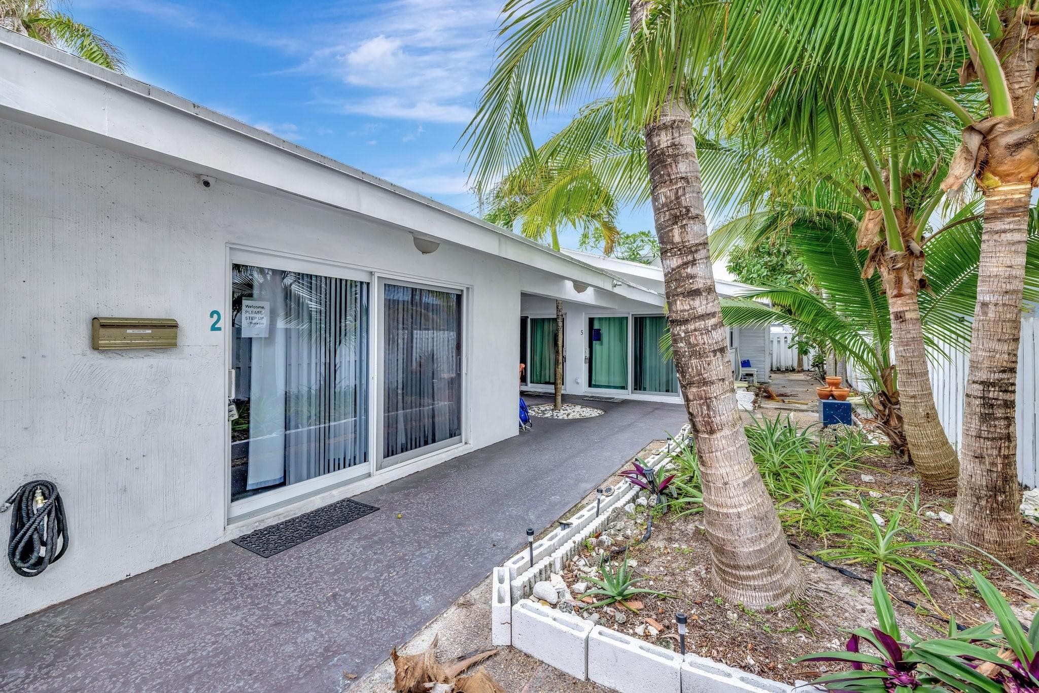 4548 N Ocean, Lauderdale-By-The-Sea, FL 33313 — photo 6 of 48