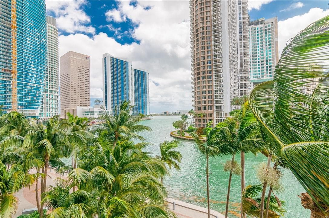 465 Brickell Avenue Bay 419, Miami, FL 33131 — photo 1 of 54