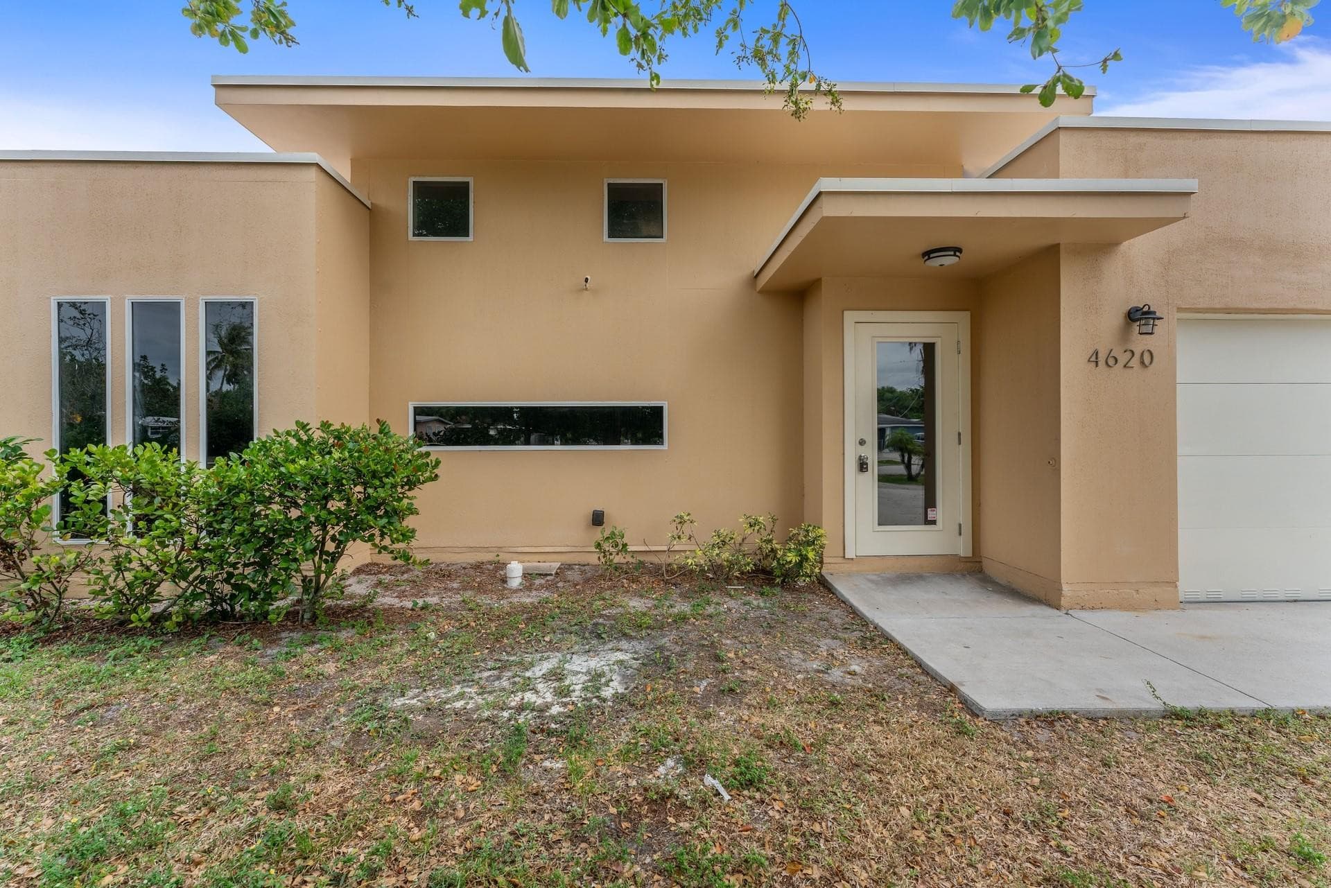 4620 NE 18 Avenue, Pompano Beach, FL 33064 — photo 1 of 27