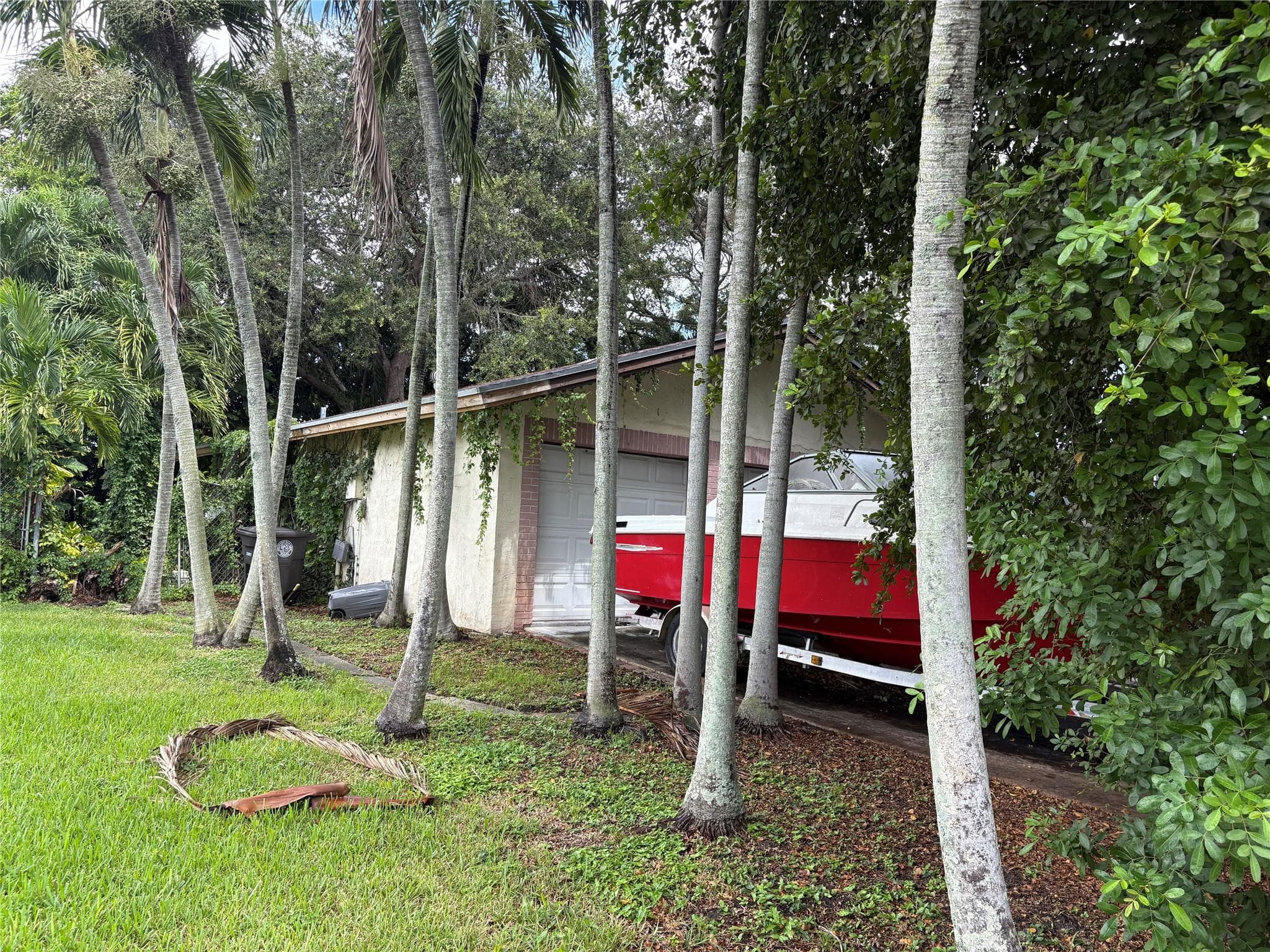 2109 Pinehurst Drive, West Palm Beach, FL 33407 — photo 4 of 28
