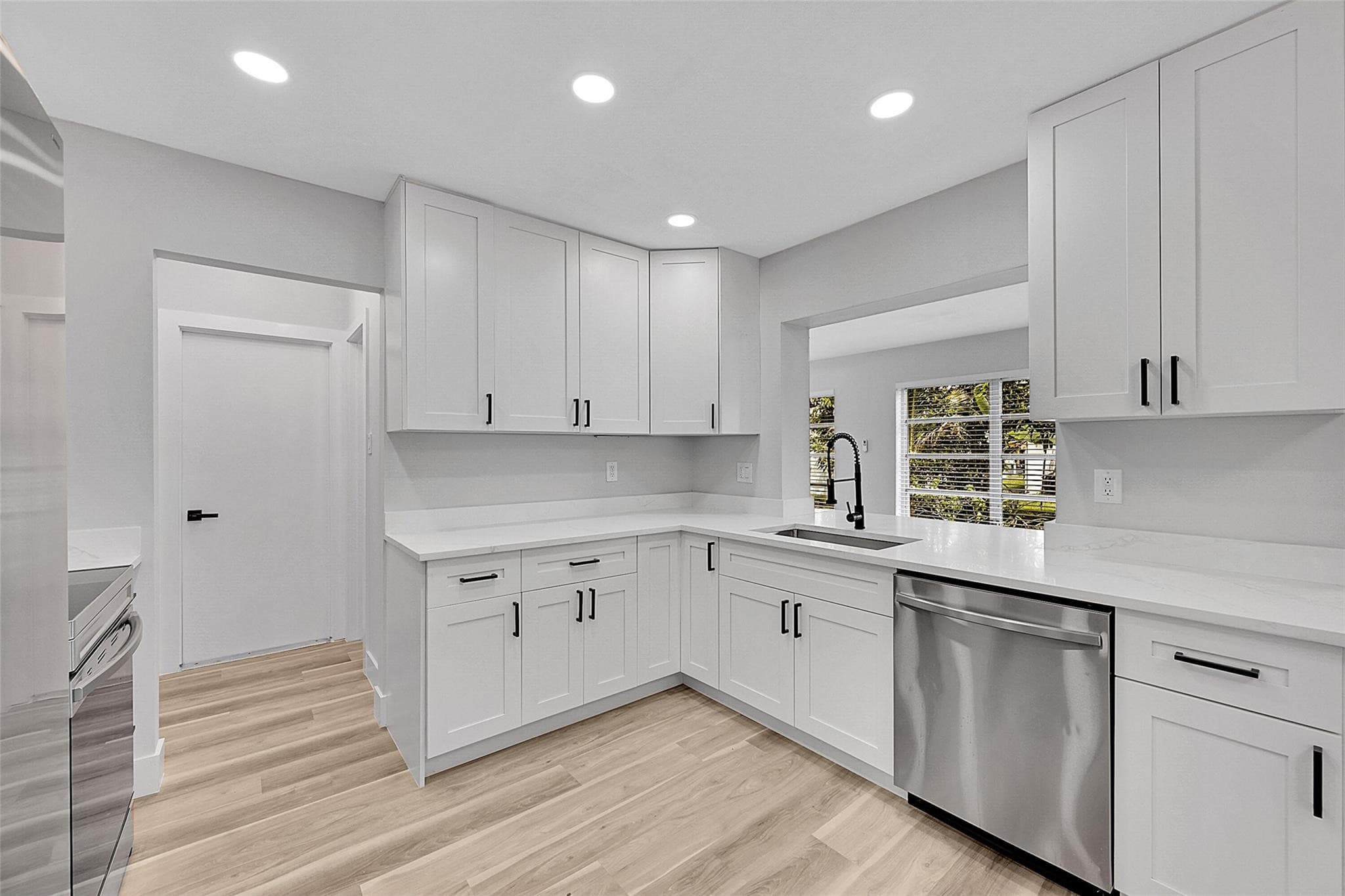 6925 NW 11th Street, Margate, FL 33063 — photo 12 of 35