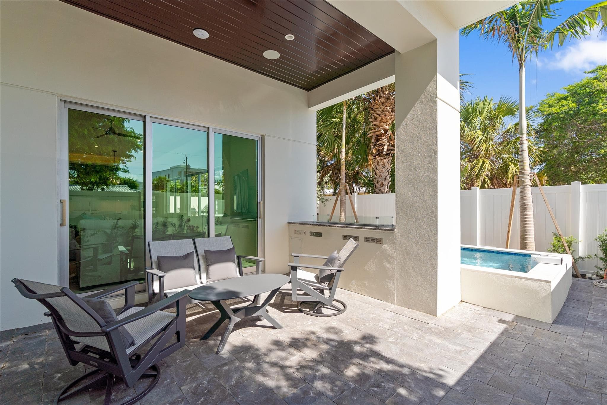 221 Shore Court 221, Lauderdale-By-The-Sea, FL 33308 — photo 32 of 88