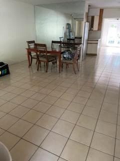 Duplex in Oakland Park — photo 2 of 9