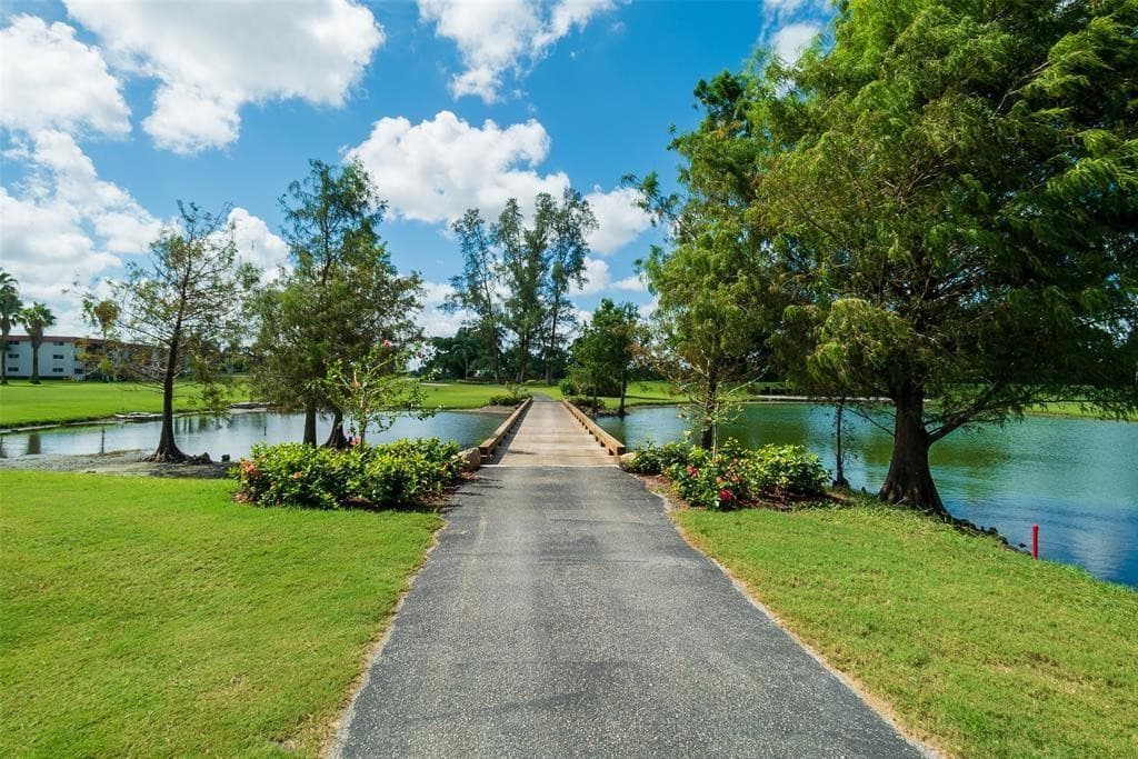 9800 N Hollybrook Lake Drive 202, Pembroke Pines, FL 33025 — photo 16 of 31