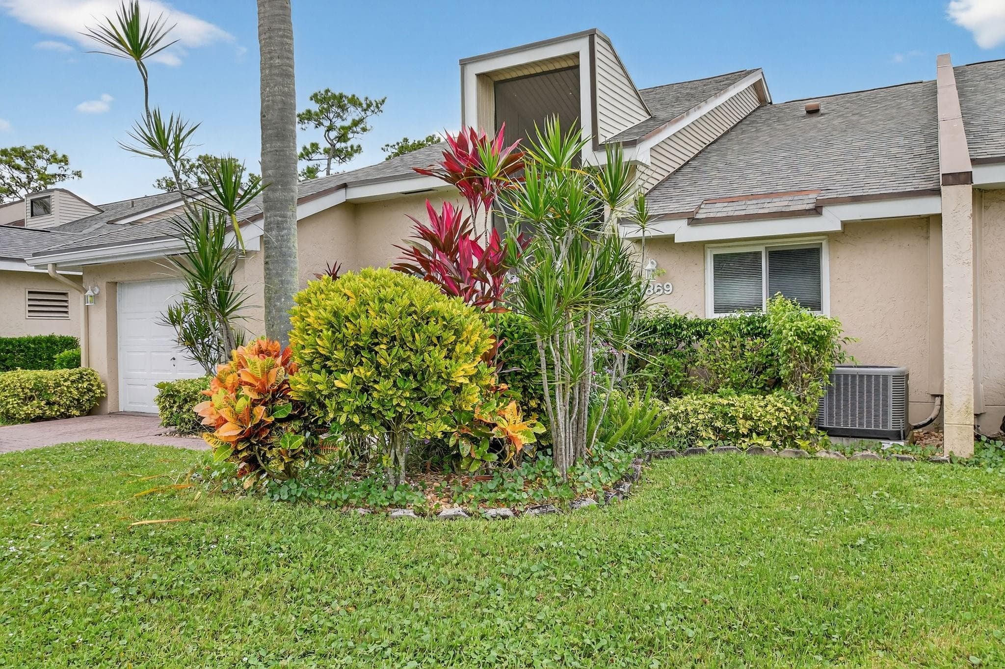 6869 Fountains Circle 6869, Lake Worth, FL 33467 — photo 2 of 103